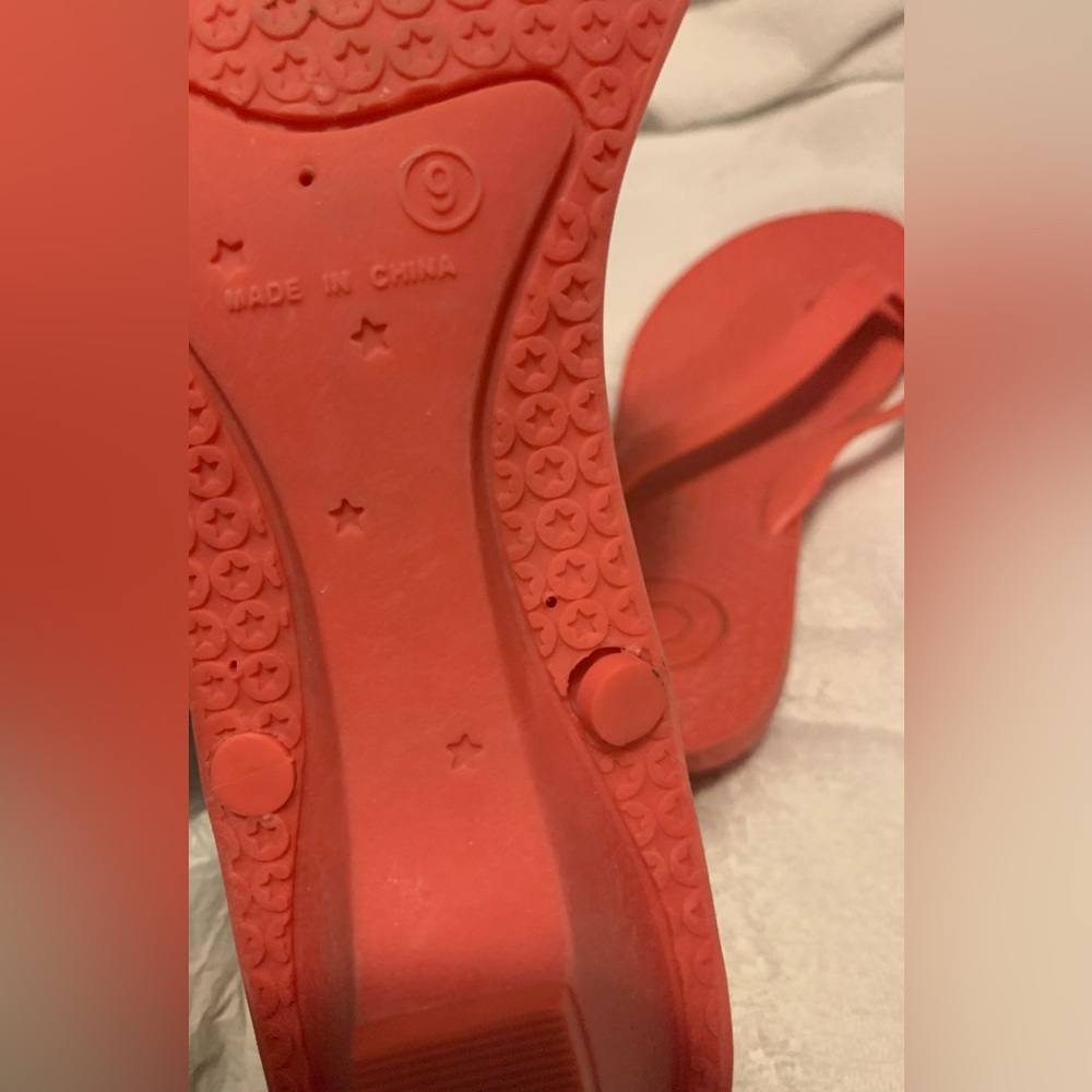 ✨⚡️💥GAP JEANS EST 1969 Red Flip Flops - Picture 8 of 10